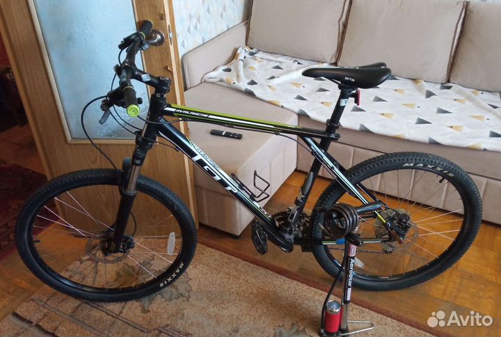 Горный велосипед GT Avalanche 3.0 LTD (2012)