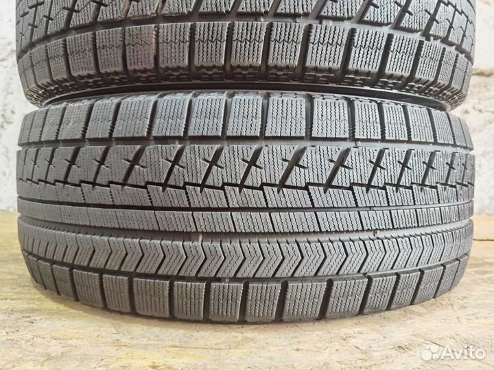 Bridgestone Blizzak VRX 225/55 R17 98Y