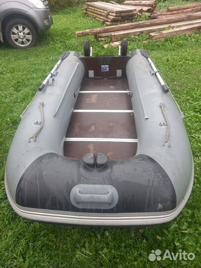 Лодка с мотором