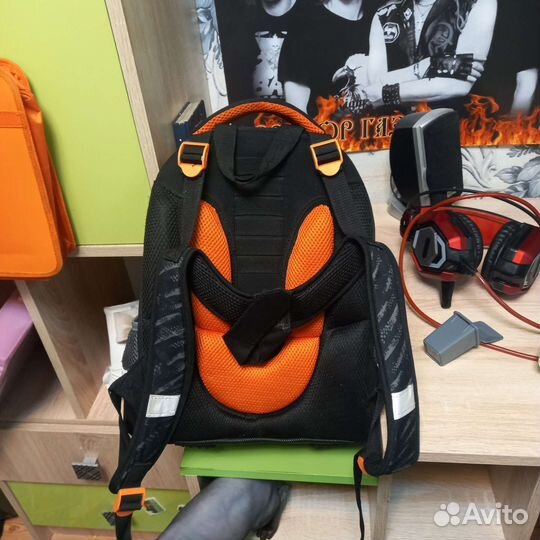 Школьный рюкзак