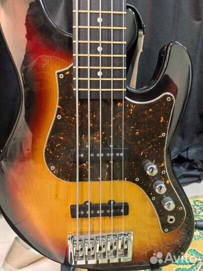 Бас гитара 5 струн FGN j-standard