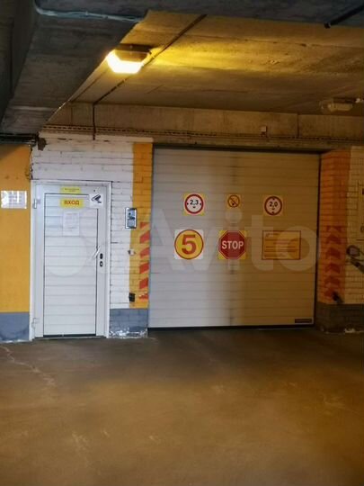 Машиноместо, 12 м²