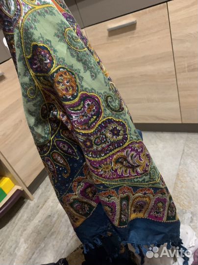 Женские шарфы и платки