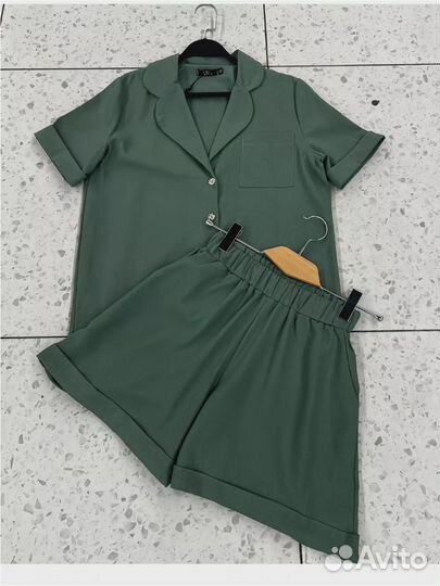 Льняной костюм женский летний