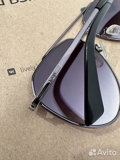 Солнцезащитные очки Alexander McQueen