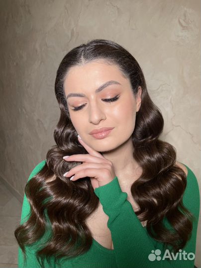 Визажист бровист