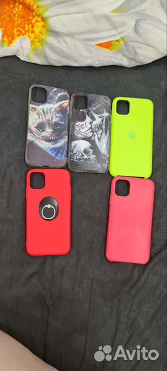 Чехолы на iPhone 11