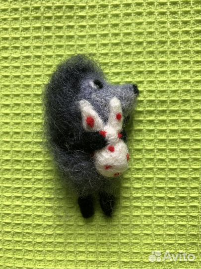 Брошь Ежик ручной работы из шерсти 6 х 3 см