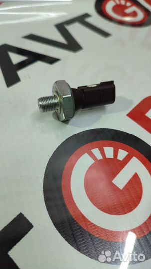 Датчик давления масла Audi Q5 8R cdnc 06.07.2009