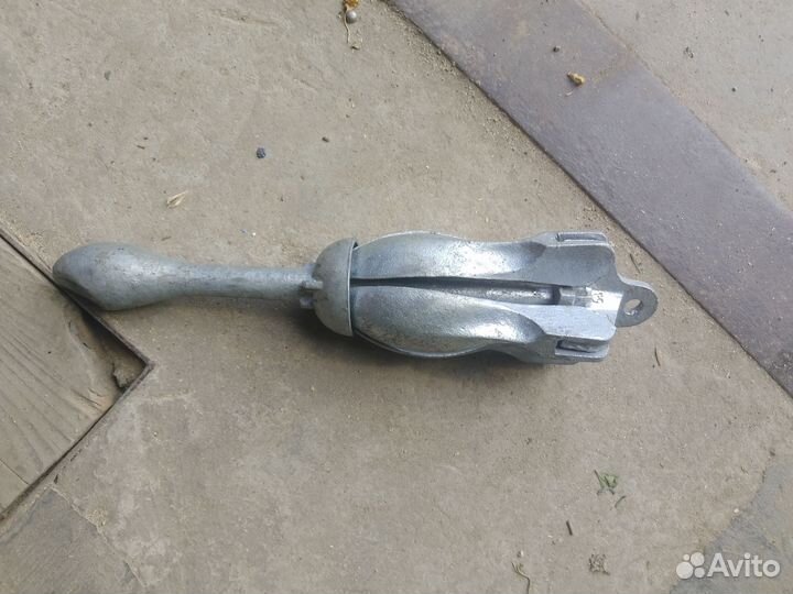 Якорь лодочный