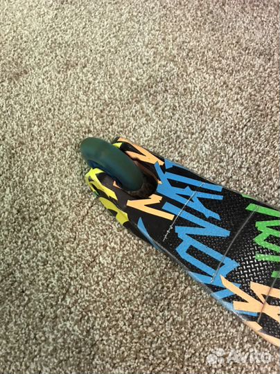 Самокат трехколесный