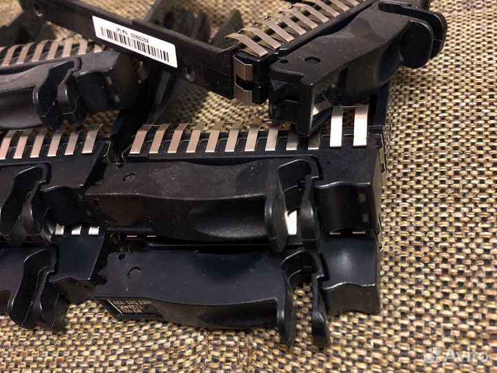 Салазки серверные для дисков 2,5 дюйма