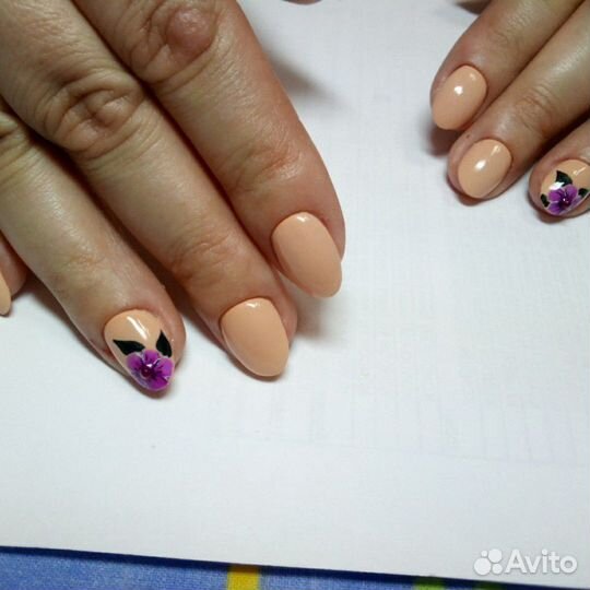 Маникюр - педикюр