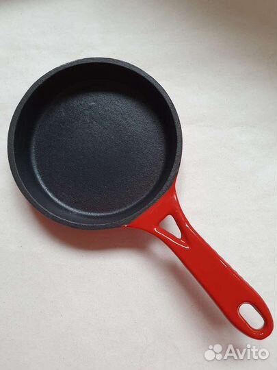 Чугунная сковородка новая