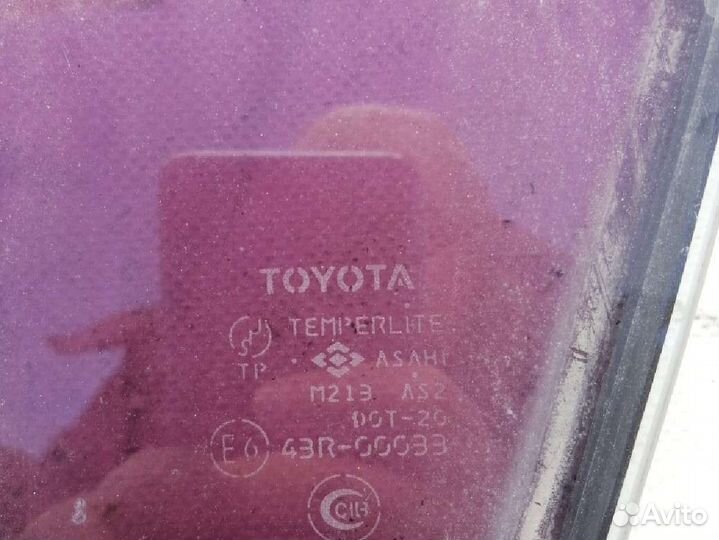 Стекло боковое переднее левое Toyota Corolla 110
