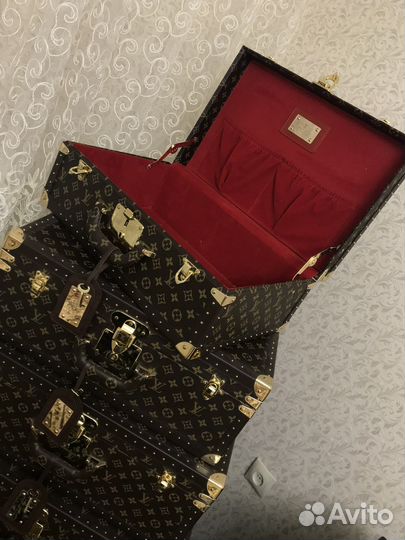 Свадебные чемоданы Louis Vuitton