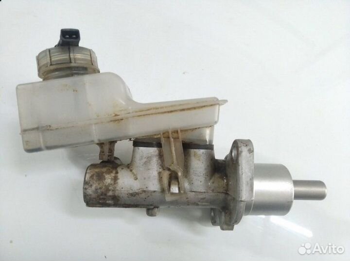 Главный тормозной цилиндр LADA Granta седан 1.6