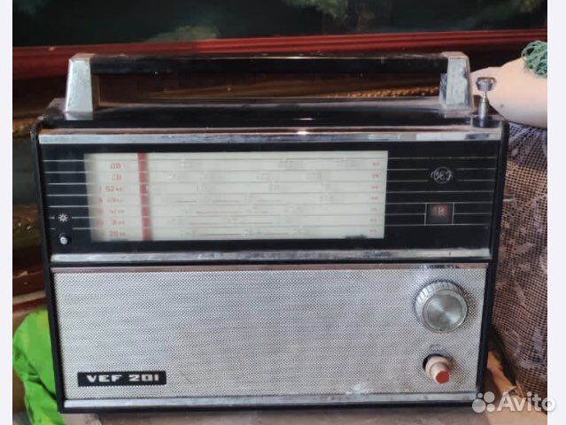 Радиоприемник СССР VEF-201