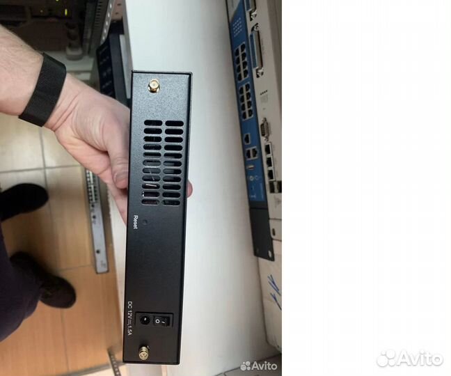 Роутер MikroTik routerboard 951-2n и D-Link DSR-25