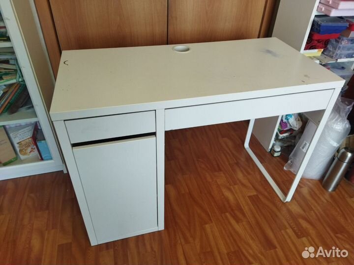 Компьютерный стол IKEA белый
