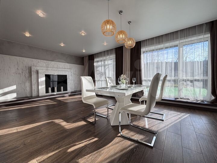 Дом 320 м² на участке 5 сот.