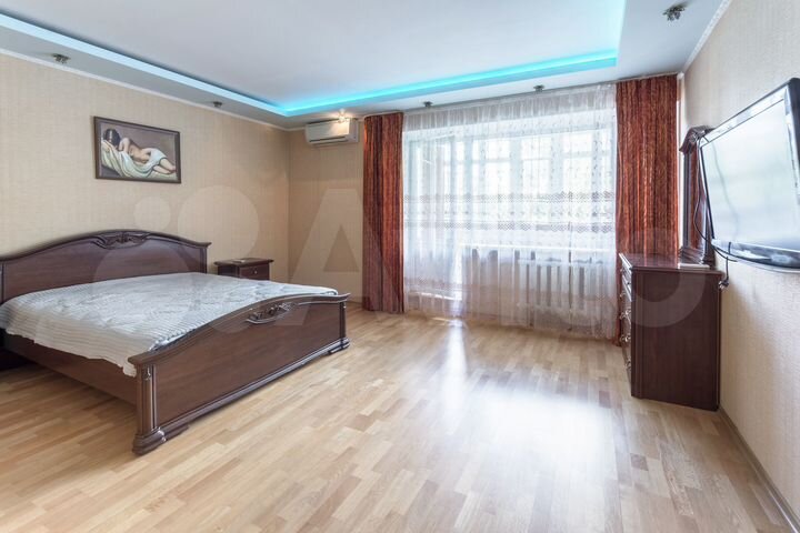 4-к. квартира, 156,4 м², 3/5 эт.