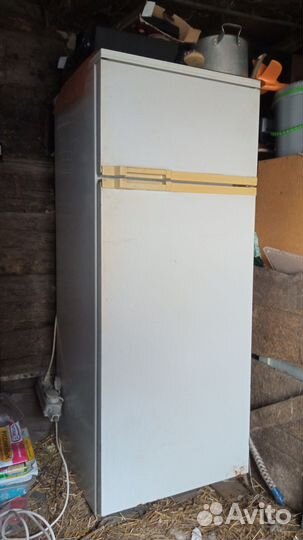 Холодильник Стинол