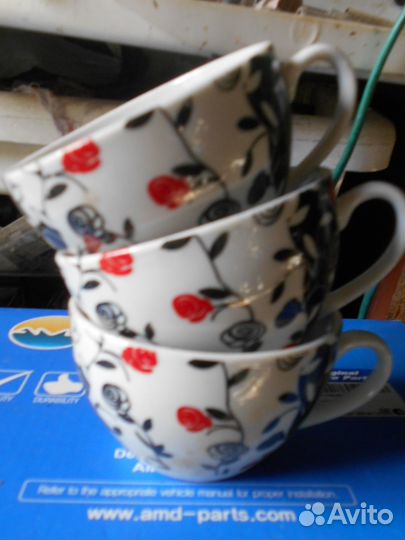 Чайный сервиз в горох, блюдца, кувшин