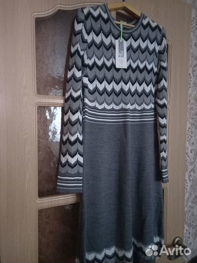 Вязаное платье