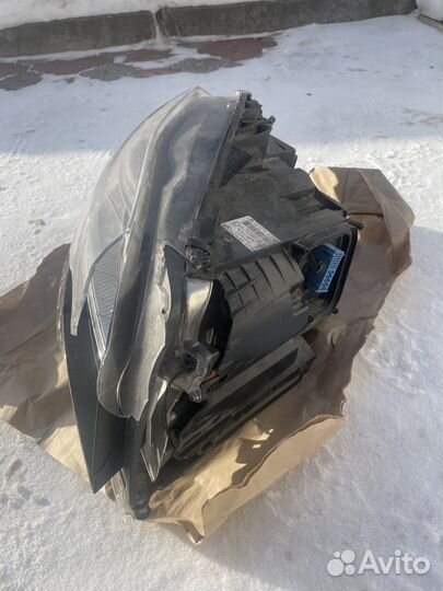 Фара на mercedes cls 2012