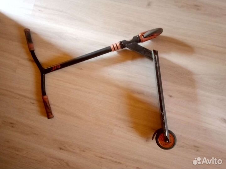 Трюковой самокат duke 404