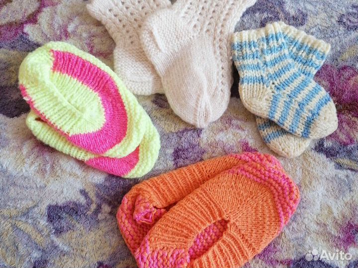 Вязаные носки и следки детские