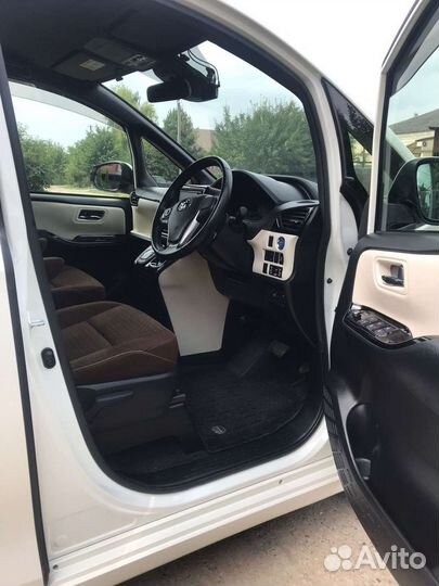 Toyota Noah 1.8 CVT, 2019, 80 000 км