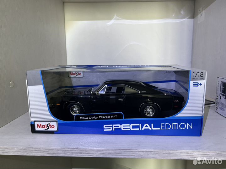 Модель Maisto 1:18 1969 Dodge Charger R/T
