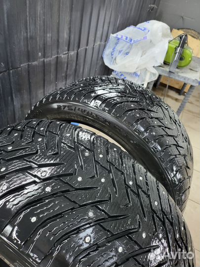 Nokian Tyres Hakkapeliitta 8 SUV 4.00/40 R20 20E