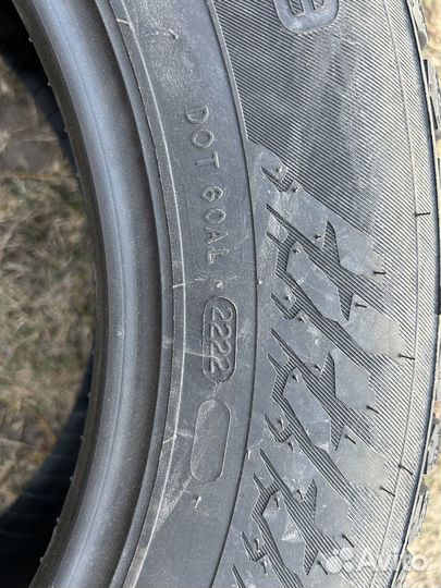 Nokian Tyres Hakkapeliitta 9 215/60 R16
