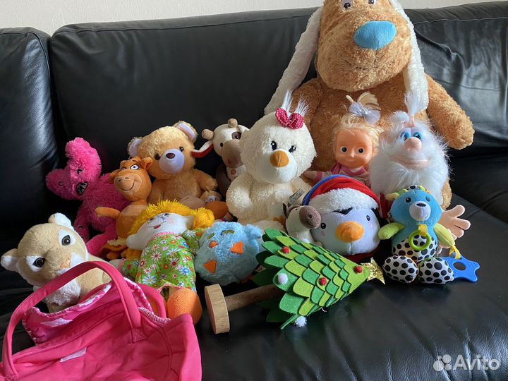 Мягкие игрушки и домик