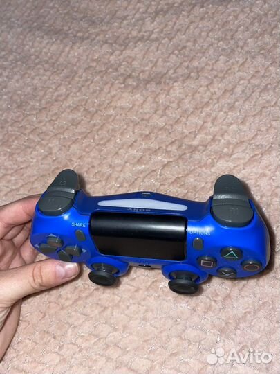 1) джойстик dualshock 2)игра один из нас
