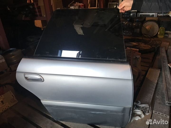 Двери Legacy Outback 2003