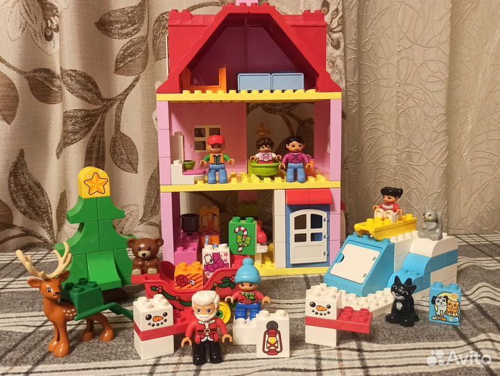 Конструктор Lego duplo Новый год и Кукольный дом