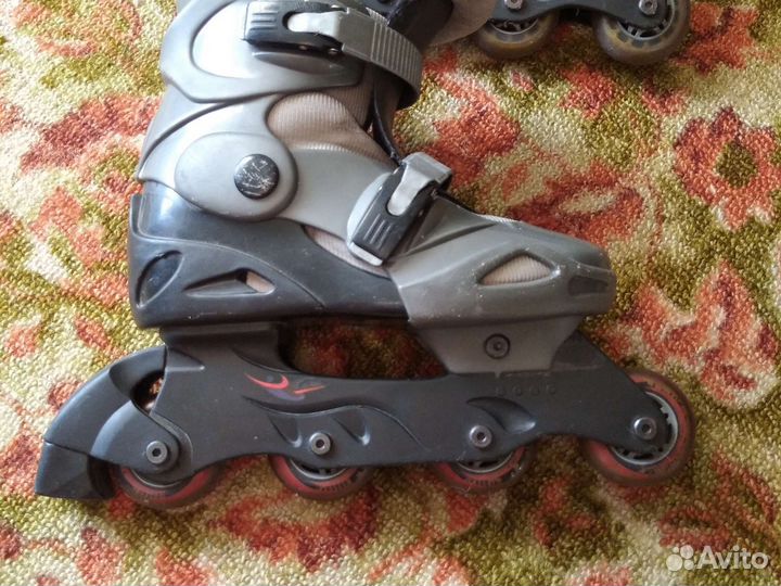 Роликовые коньки