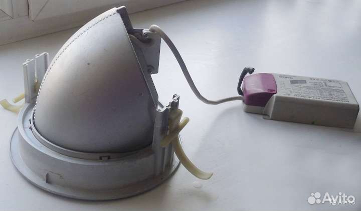 Поворотный встраиваемый светильник