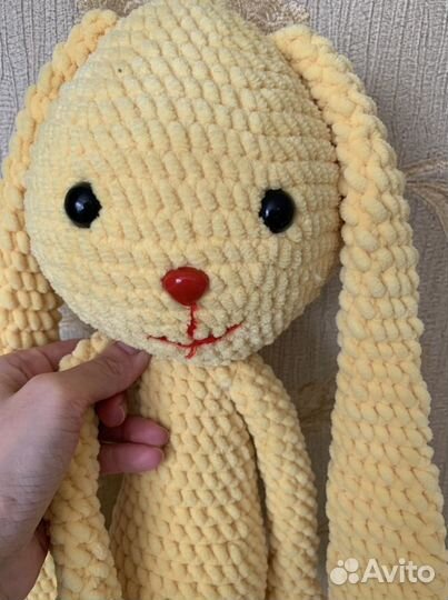 Вязаный заяц ручной работы