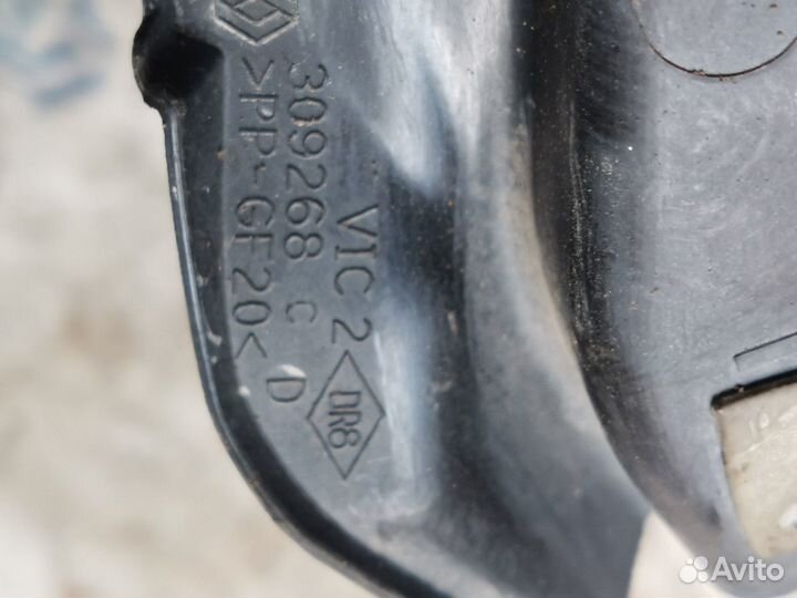 Водосток крышки багажника Renault Scenic II