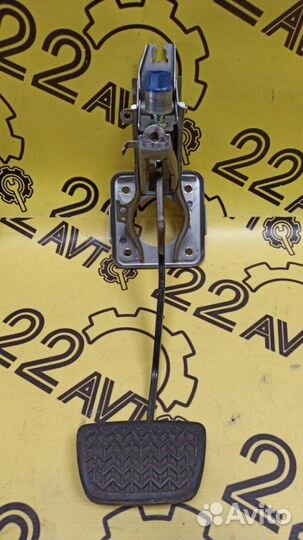 Педаль тормоза Toyota Camry ACV30 2AZ-FE 10.2005