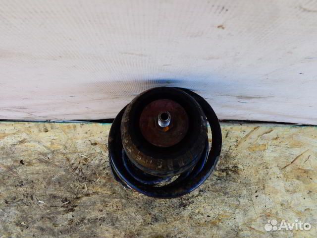 Амортизатор передний R Mercedes Vito (Viano) W639