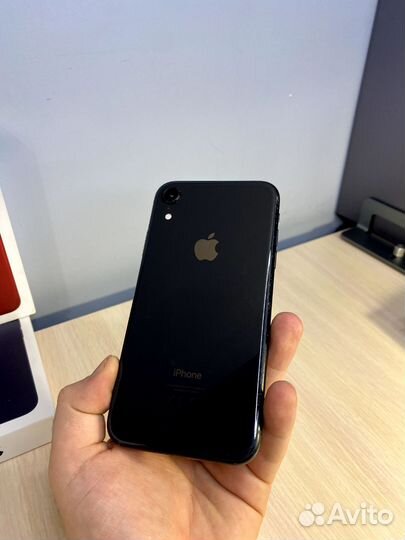 iPhone Xr, 64 ГБ