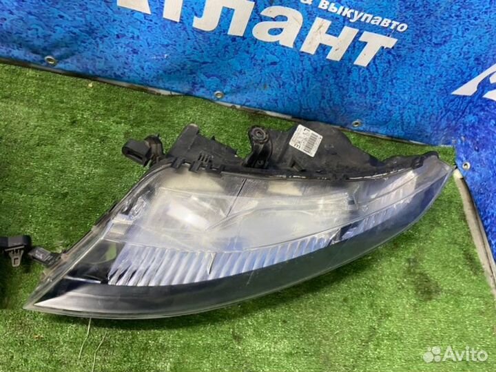 Фары Honda Civic 5D R18A2 2007