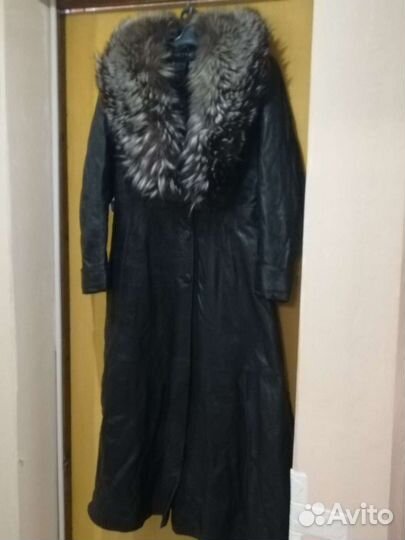 Плащ женский кожаный 50