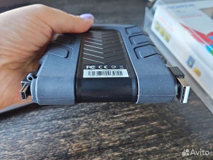 Adata жесткий диск 1тб внешний, 2.5